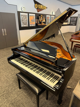 Elegant Pre-Owned Samick Baby Grand - Murray