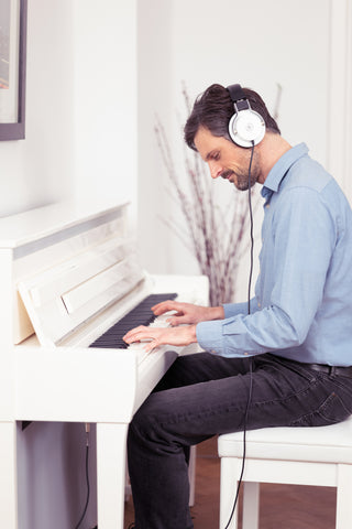 Yamaha Clavinova CLP-875 Digital Piano