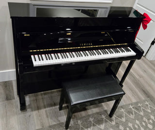 Yamaha b2 Polished Ebony Upright Piano - St George