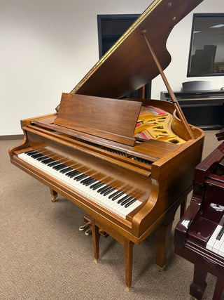 Beautiful Walnut Howard No. 550 Baby Grand - Orem