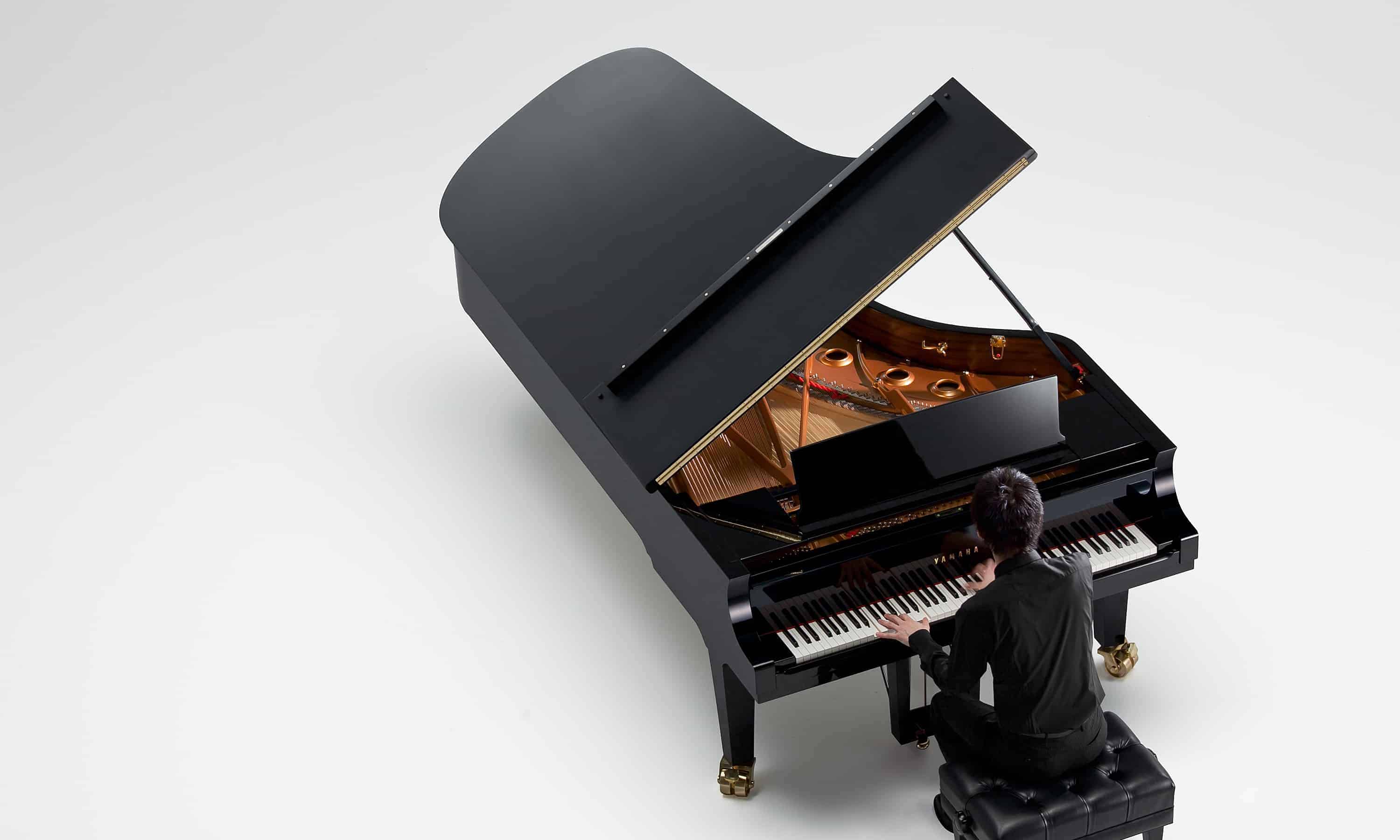 Yamaha CFX Grand Piano